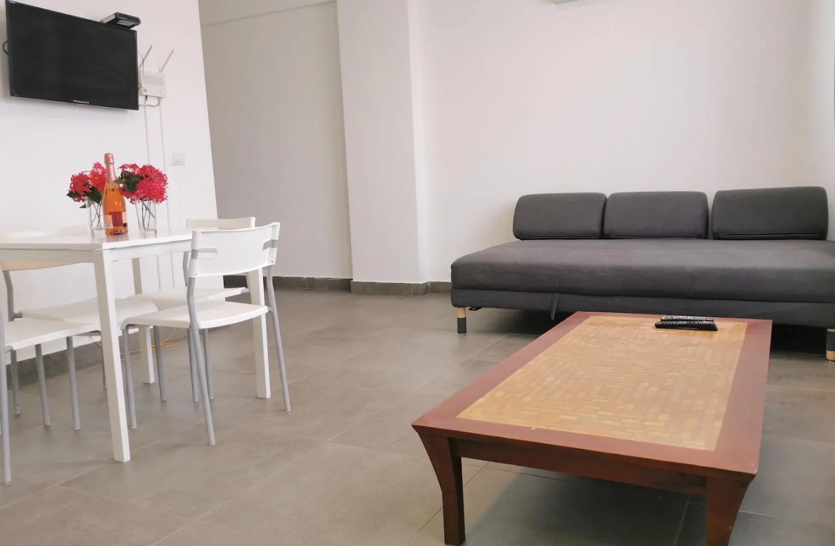 Serenara Studios And Suites - Los Corales Beach - Great Location With Many Restaurants Punta Cana Aparthotel